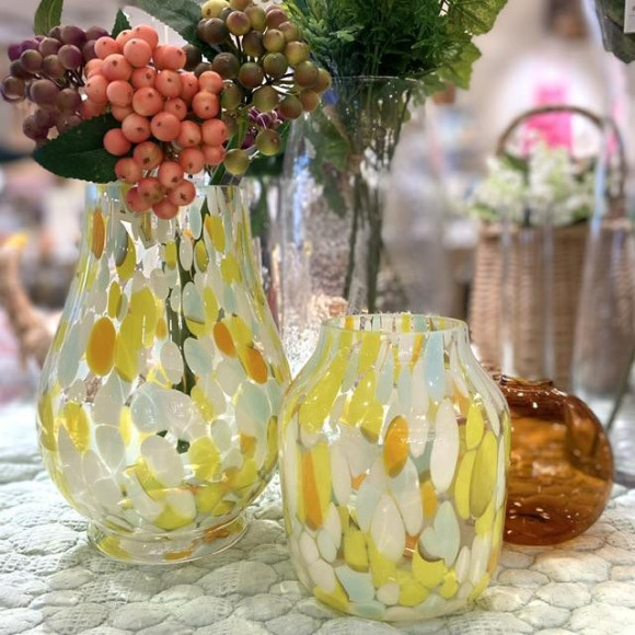 マーブル模様のガラスベースが入荷しました