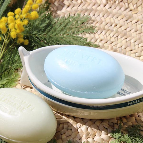 << การจัดแสดงงานกลิ่นหอมของฝรั่งเศส >> กำลังจัดอยู่♫