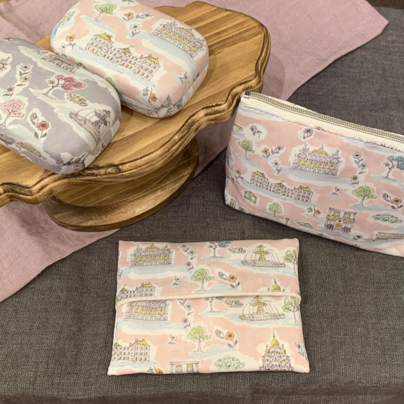 自由打印“PARIS POSTCARD”商品现已登场!