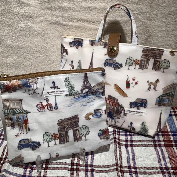 パリ柄のポーチシリーズが新登場です！