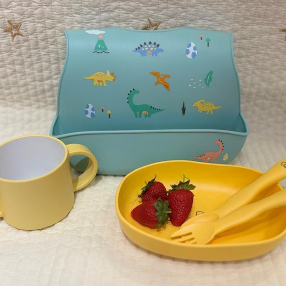 ベビー用お食事エプロンが入荷しました♪