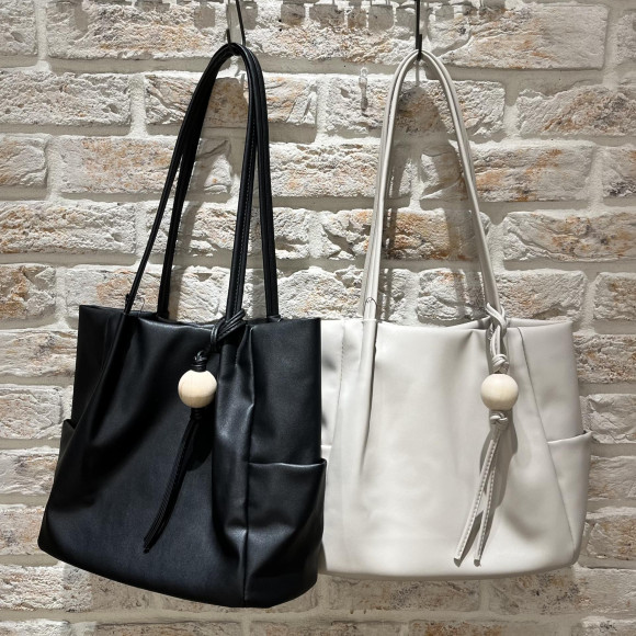 使いやすいトートバッグが入荷しました！