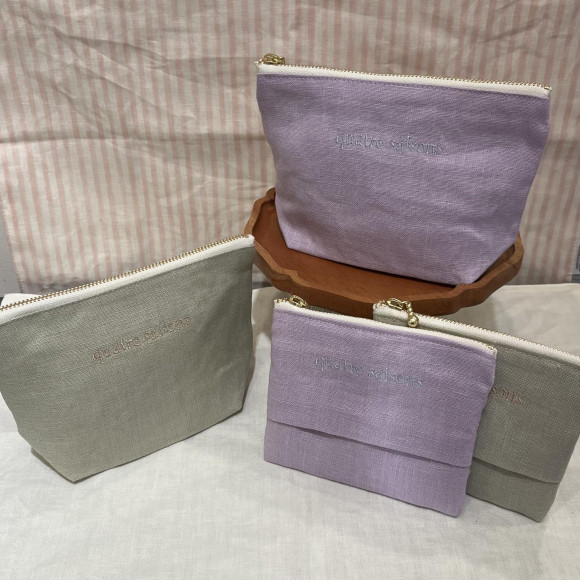 春らしいリネンポーチが届きました♫