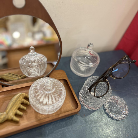 ☆キラキラ輝くガラスキャニスターが届きました☆