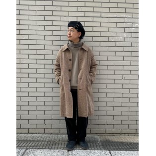 シンプルだけどアクセントになるフック付きベレー