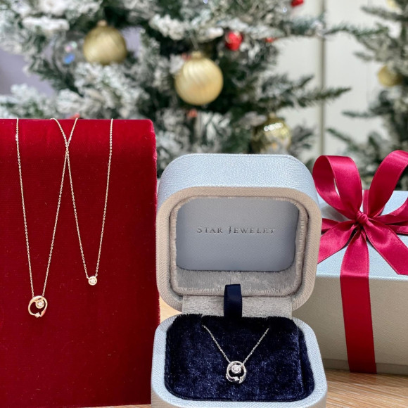 ☆クリスマス限定第2弾「DIAMONDS SHOOTING STAR」ネックレスのご案内☆