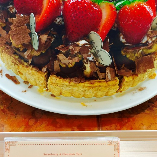 いちごと生チョコレートのタルト