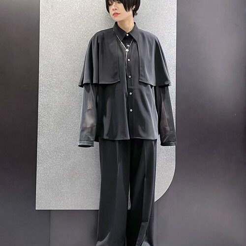 ポンチョのようなデザイン×透け...