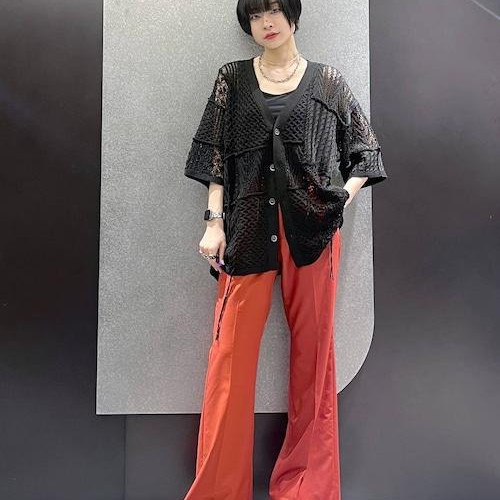 メンズデザインカーディガンは薄...