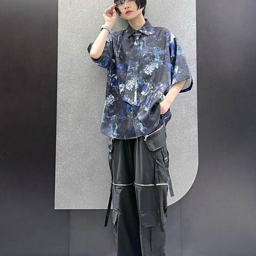 ボウタイセットのシャツ一枚でサ...