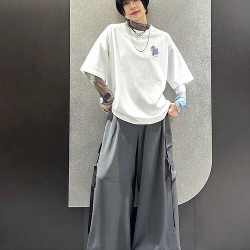 メンズのTシャツとパンツは、レ...