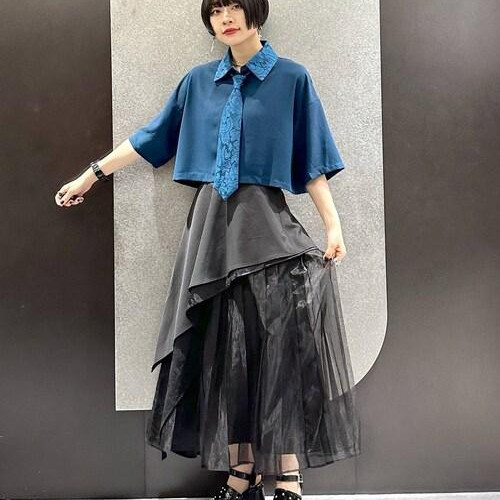 シャツはネクタイがセットのアイ...