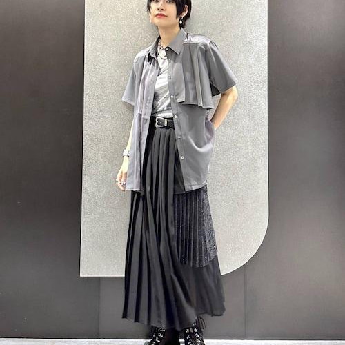 プリーツデザインが可愛いシャツ...