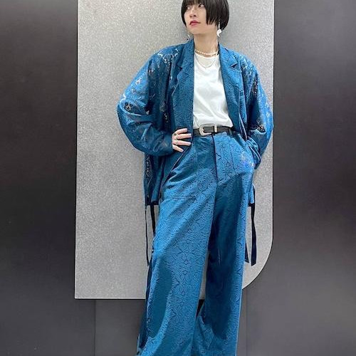 セットアップスタイリングはカラ...