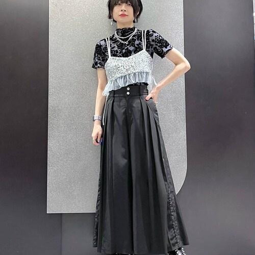 シンプルなシアーインナーにはア...