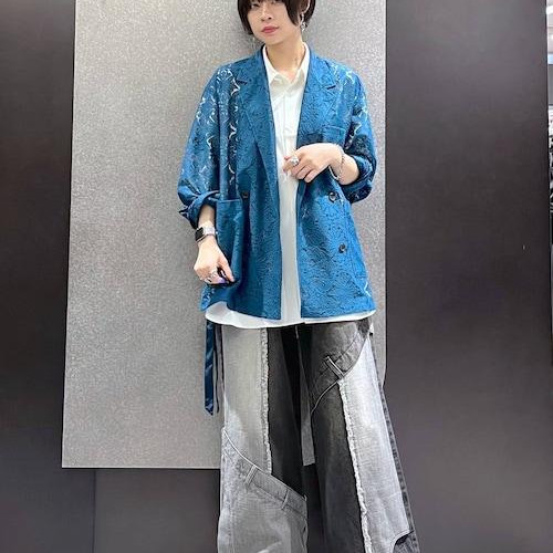 カラージャケットコーデ