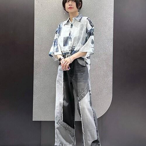 プリントが独特な雰囲気を演出す...