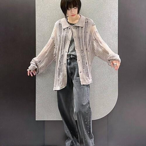 薄手のニットは秋口まで使えるア...