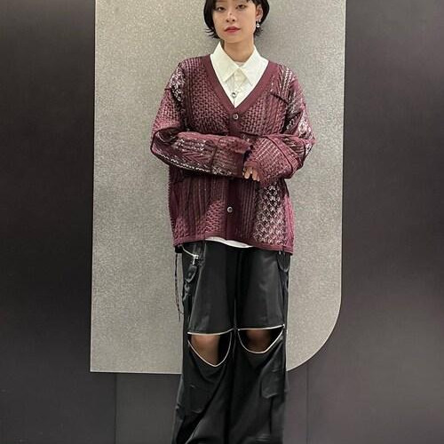 柔らかいカラーのカーディガンコ...