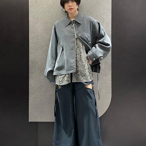 ワントーンレイヤードコーデ