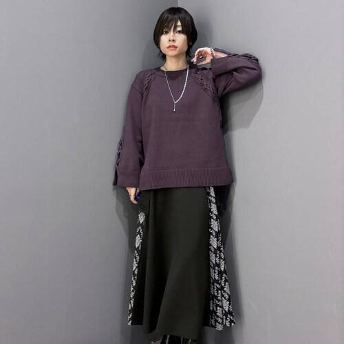 人気のニットスタイリングニット...