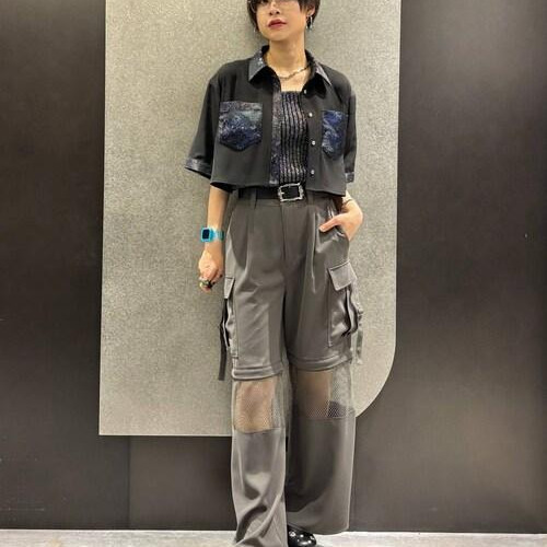 ジャガード柄が特徴的な半袖シャ...