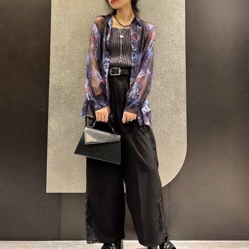 フラワーアートが目を惹くデザイ...