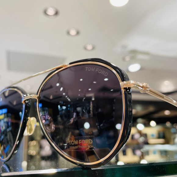 TOM FORD（トムフォード）【TF0749】