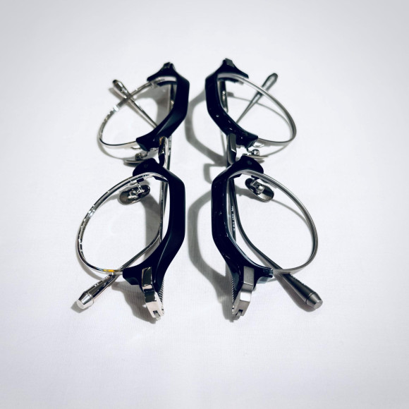 THE WHITE SCREEN（ホワイトスクリーン）　ありそうで無かったクラウンパントのブロウモデル　新作【Radius（ラディウス）】