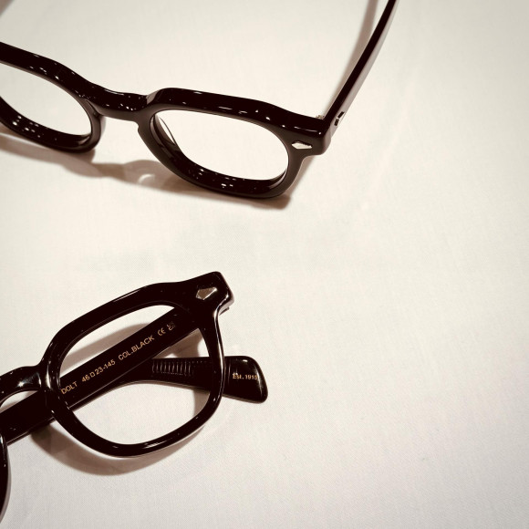 MOSCOT（モスコット）　話題の新作　【DOLT(ドルト)】