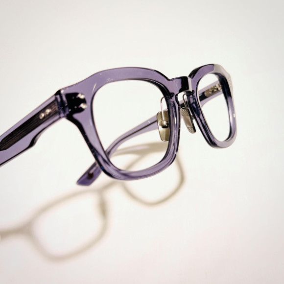 DITA（ディータ）　深いグレーがクールな新色　【WAYLUN（ウェイルン）】