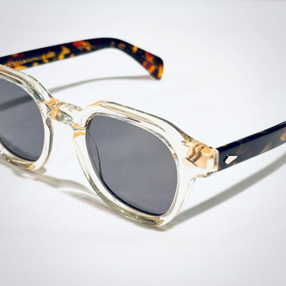 MOSCOT（モスコット） ボリュームと直線的なラインが特徴の 【DOLTｰS（ドルト）】