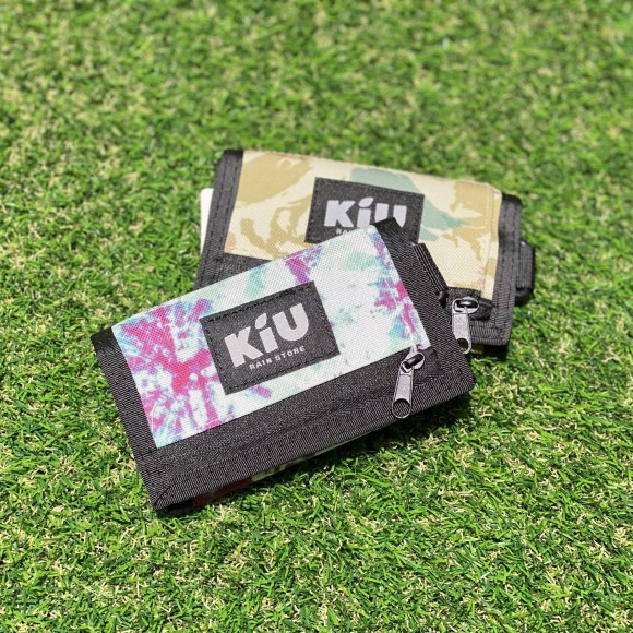 「kiu」カジュアルなミニ財布！