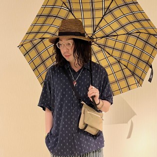 「折りたたみ傘」雨の日コーデ「バッグ」