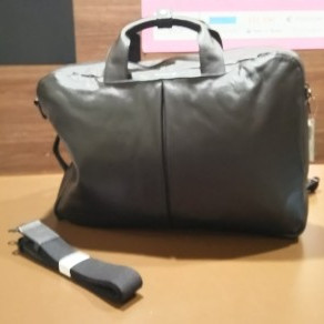いつでも使える☆レザービジネスバック