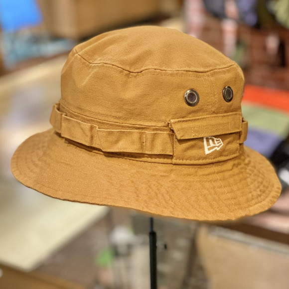 「NEWERA」アウトドアファッションに！