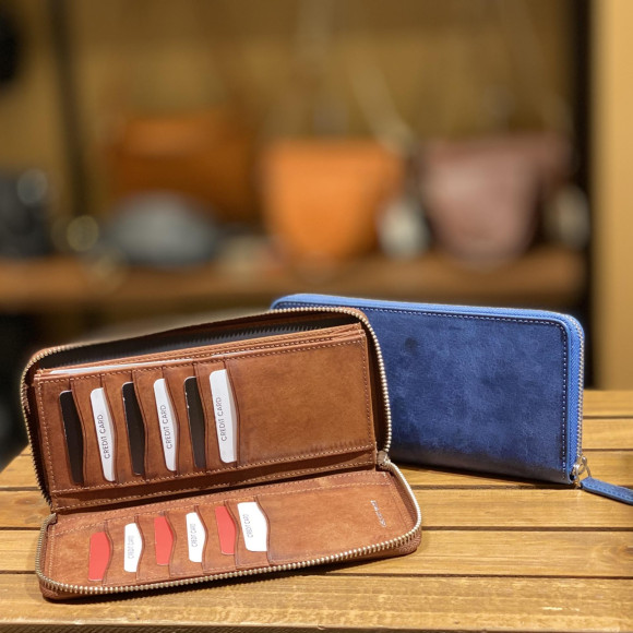 「ラウンド長財布」この財布、使いやす過ぎ！