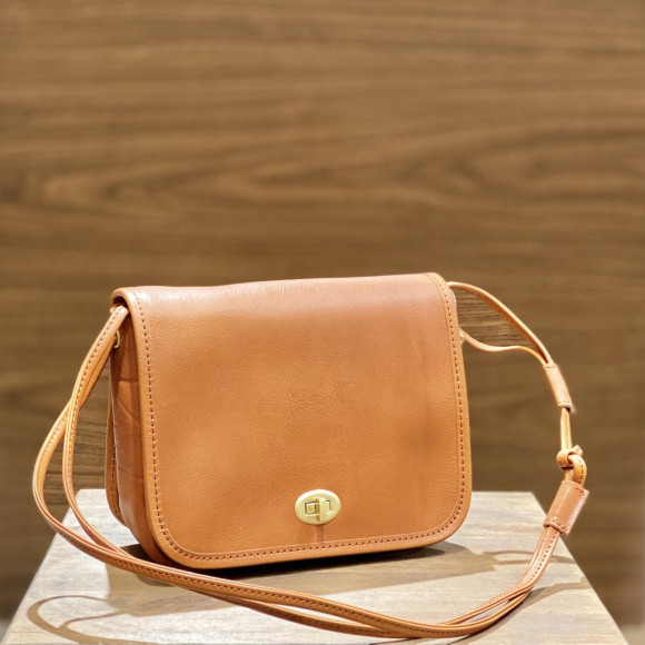 「SLOW」小さなレザーショルダーバッグ