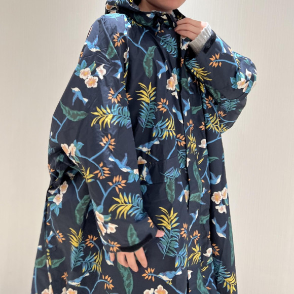 【KiU】ポンチョ必要！今週末は荒吐ロックフェス！