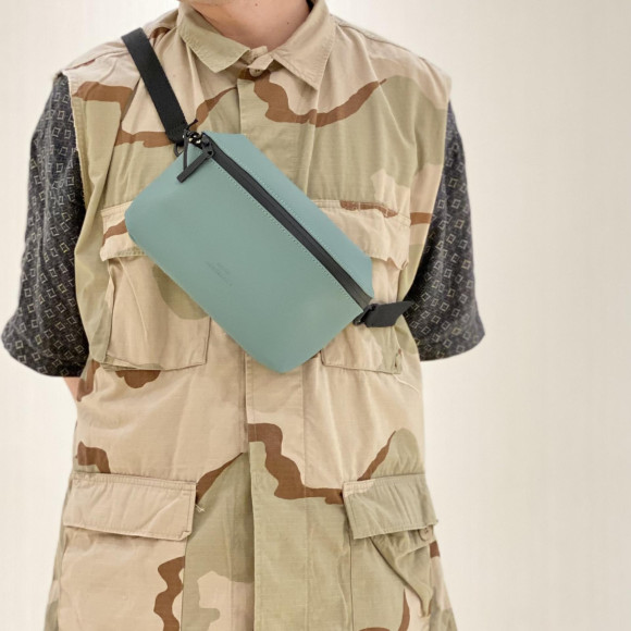 「UCON ACROBATICS」シンプル、トレンド、被らないバッグ