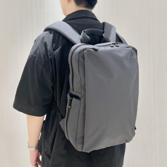 【父の日】バッグを贈る⭐︎超軽量で収納スッキリ！