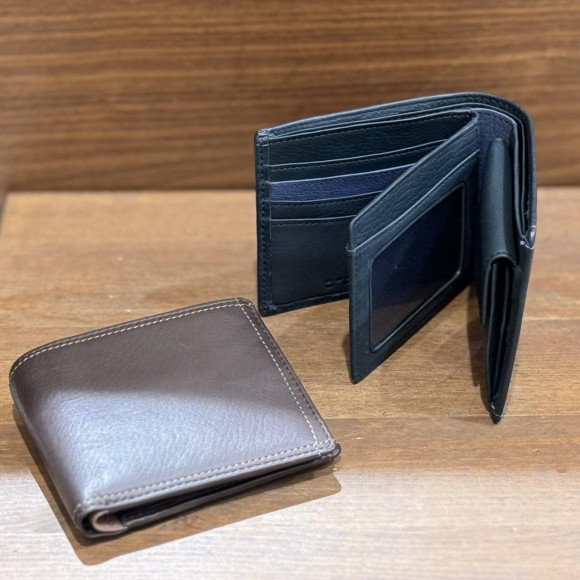 「SALE」「財布」クセになる柔らかさ