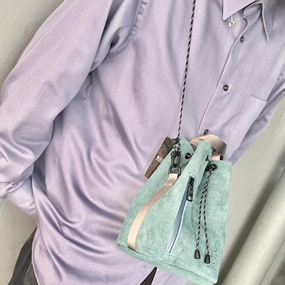 【AS2OV/アッソブ】形がオシャレな巾着型バッグ！ 