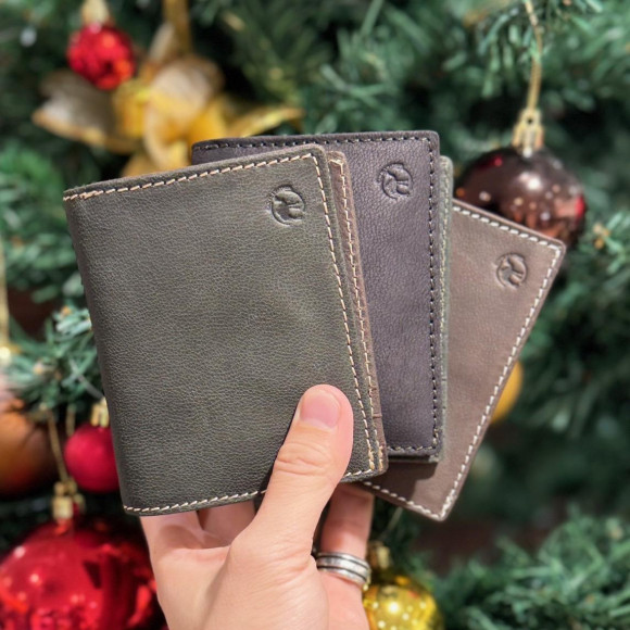 【NELD】クリスマスに贈りたい、珍しい革のお財布