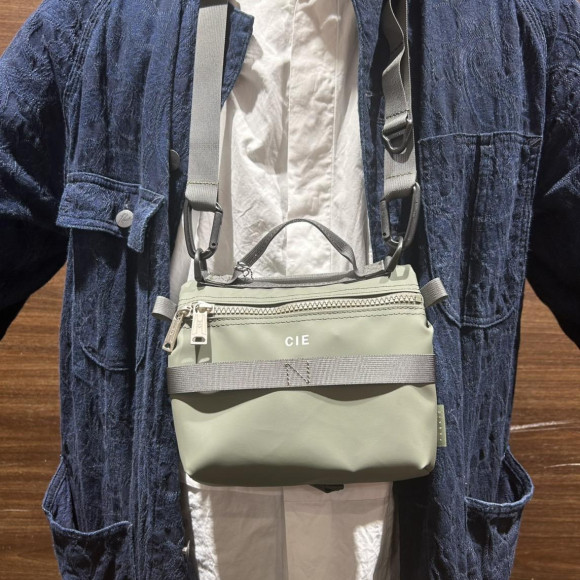 【CIE】使いやすい軽量サコッシュ！