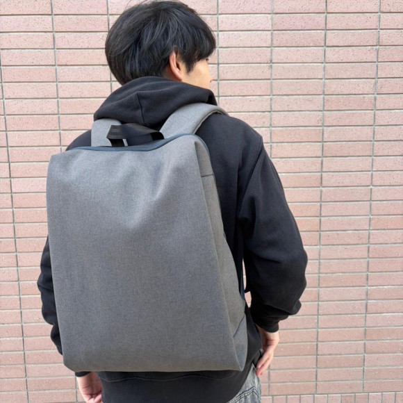 【Un coeur/アンクール】スタッフおすすめ！ スマートな軽量リュック！