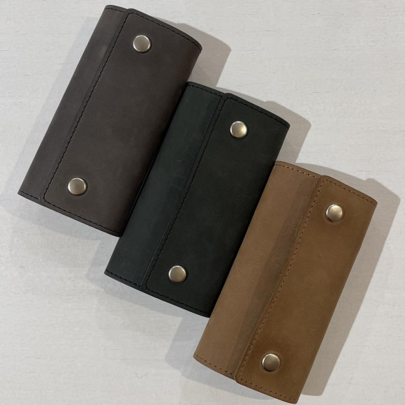 【SLOW&CO/スロウアンドコー】愛されるロングセラーシリーズ！ 革も金具もカッコよく！