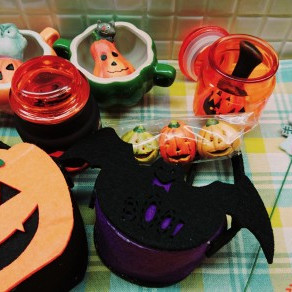 ハロウィンアイテム続々入荷中！！