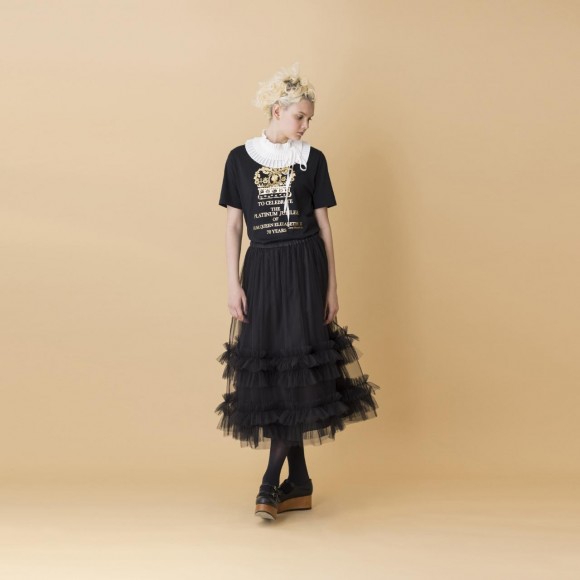 Jane Marple】PLATINUM JUBILEE Tシャツ | ベビー ピンク ムーン 