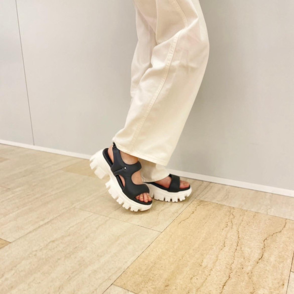 タンクソールサンダル